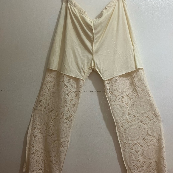 Lucy Diamonds Lace Pants - Picture 4 of 5